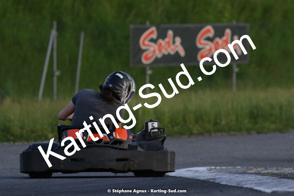 07/05/2022 : Endurance Loisir Les Razbitumes pour “1 maillot pour la vie” & Les Socio Esthéticiennes (Photos Stéphane Agnus) 2022 — karting
