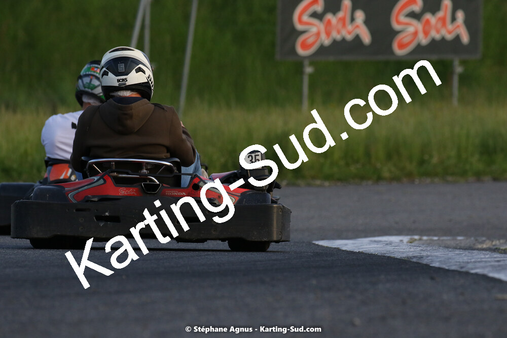07/05/2022 : Endurance Loisir Les Razbitumes pour “1 maillot pour la vie” & Les Socio Esthéticiennes (Photos Stéphane Agnus) 2022 — karting