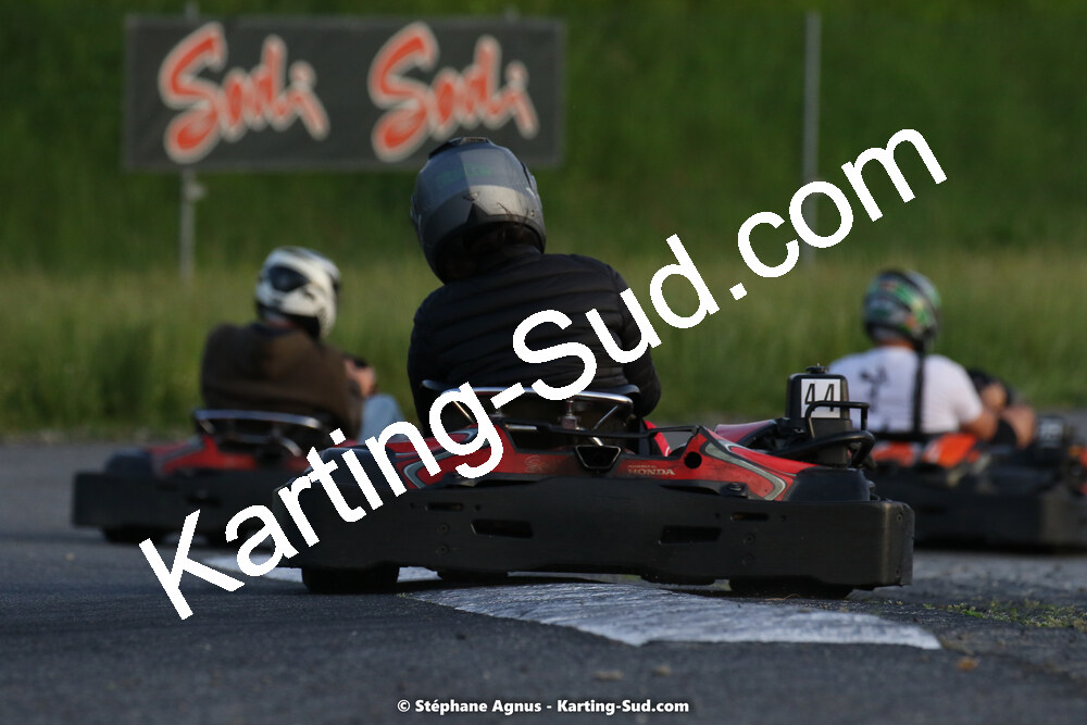 07/05/2022 : Endurance Loisir Les Razbitumes pour “1 maillot pour la vie” & Les Socio Esthéticiennes (Photos Stéphane Agnus) 2022 — karting