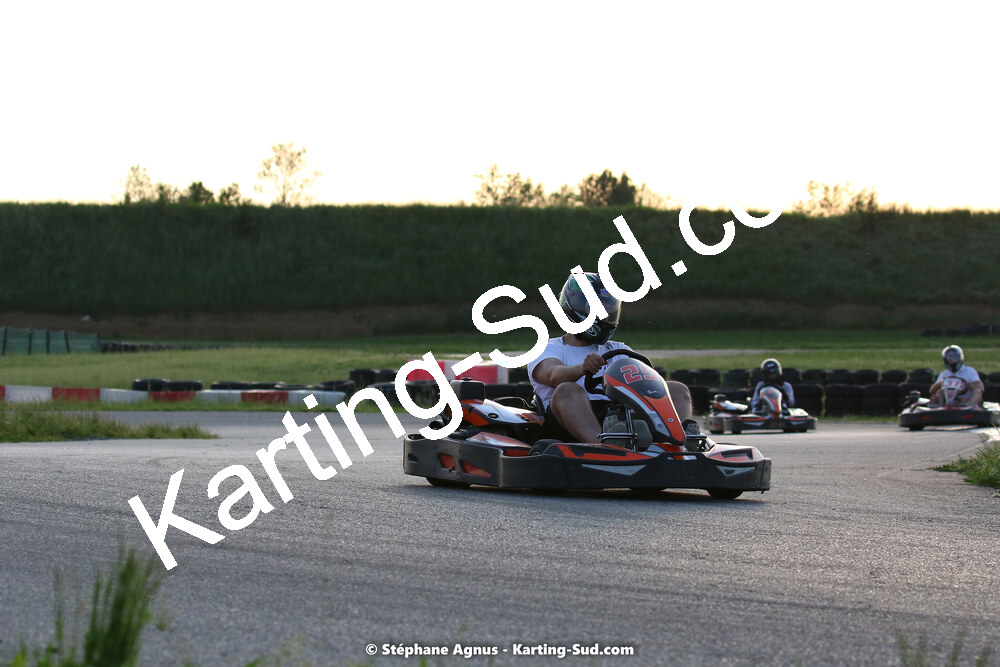 07/05/2022 : Endurance Loisir Les Razbitumes pour “1 maillot pour la vie” & Les Socio Esthéticiennes (Photos Stéphane Agnus) 2022 — karting