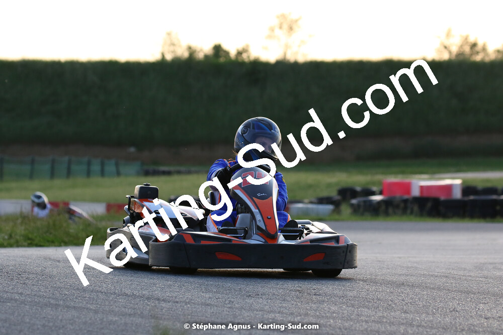 07/05/2022 : Endurance Loisir Les Razbitumes pour “1 maillot pour la vie” & Les Socio Esthéticiennes (Photos Stéphane Agnus) 2022 — karting