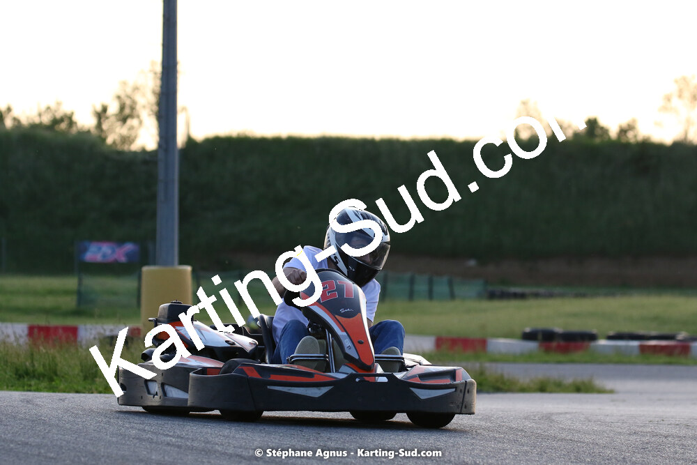 07/05/2022 : Endurance Loisir Les Razbitumes pour “1 maillot pour la vie” & Les Socio Esthéticiennes (Photos Stéphane Agnus) 2022 — karting