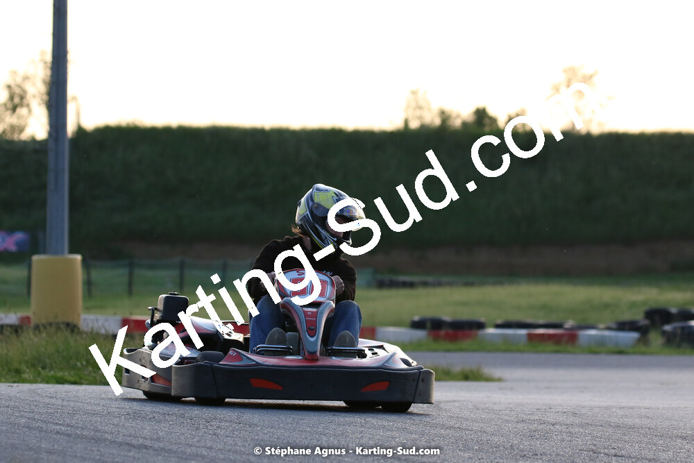 07/05/2022 : Endurance Loisir Les Razbitumes pour “1 maillot pour la vie” & Les Socio Esthéticiennes (Photos Stéphane Agnus) 2022 — karting