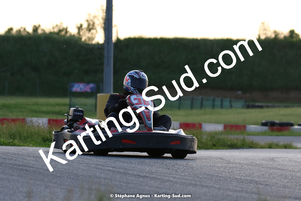 07/05/2022 : Endurance Loisir Les Razbitumes pour “1 maillot pour la vie” & Les Socio Esthéticiennes (Photos Stéphane Agnus) 2022 — karting
