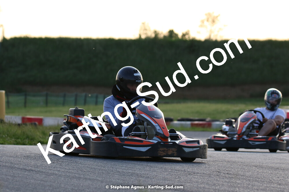 07/05/2022 : Endurance Loisir Les Razbitumes pour “1 maillot pour la vie” & Les Socio Esthéticiennes (Photos Stéphane Agnus) 2022 — karting
