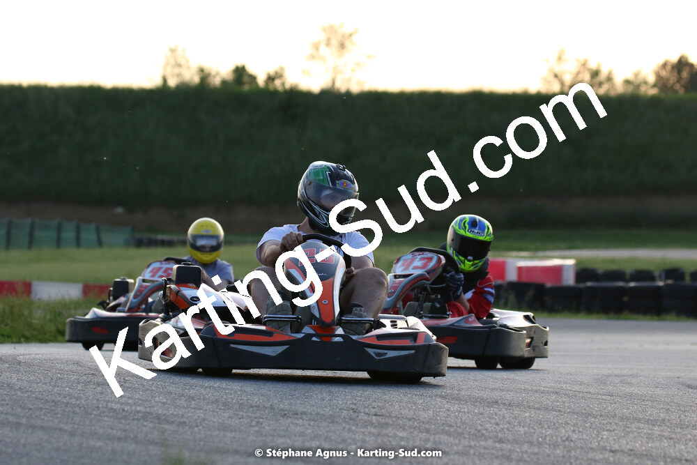 07/05/2022 : Endurance Loisir Les Razbitumes pour “1 maillot pour la vie” & Les Socio Esthéticiennes (Photos Stéphane Agnus) 2022 — karting