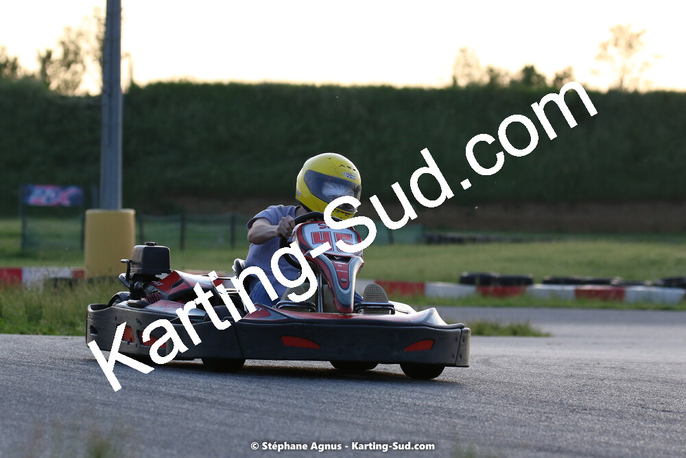 07/05/2022 : Endurance Loisir Les Razbitumes pour “1 maillot pour la vie” & Les Socio Esthéticiennes (Photos Stéphane Agnus) 2022 — karting