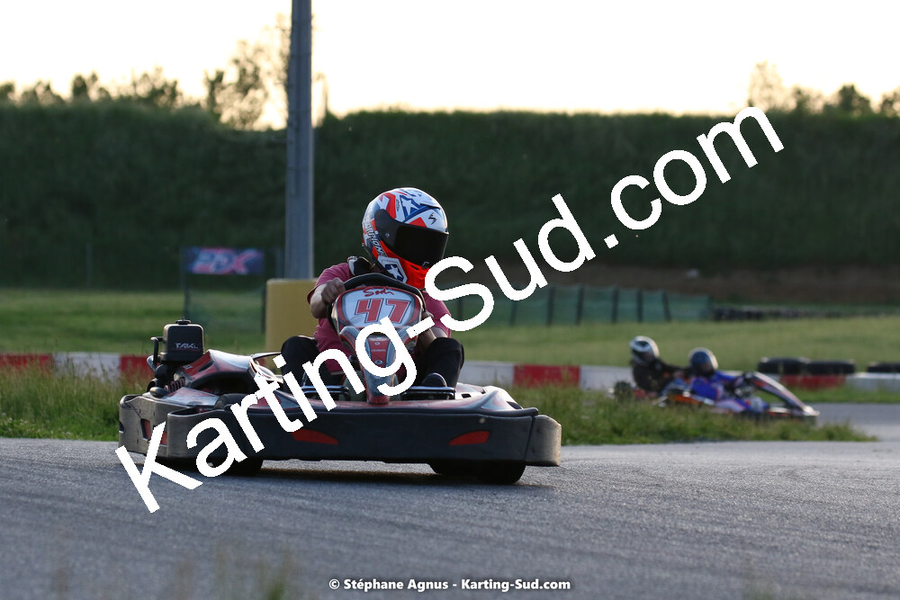 07/05/2022 : Endurance Loisir Les Razbitumes pour “1 maillot pour la vie” & Les Socio Esthéticiennes (Photos Stéphane Agnus) 2022 — karting
