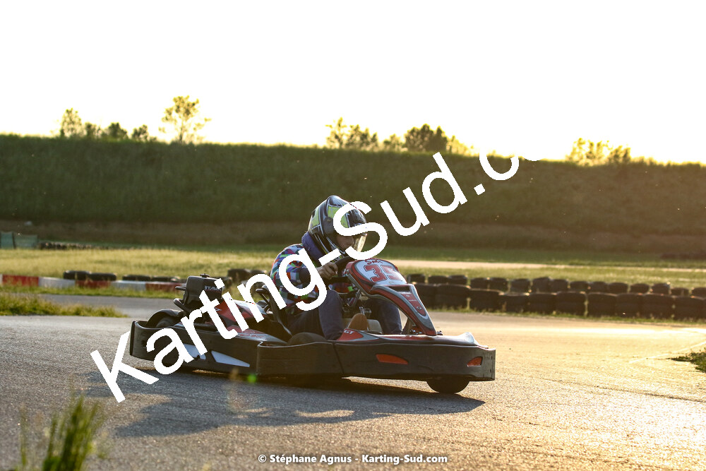 07/05/2022 : Endurance Loisir Les Razbitumes pour “1 maillot pour la vie” & Les Socio Esthéticiennes (Photos Stéphane Agnus) 2022 — karting