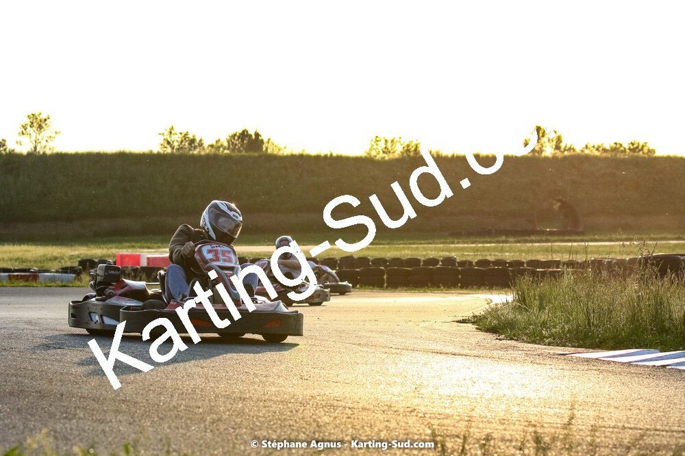 07/05/2022 : Endurance Loisir Les Razbitumes pour “1 maillot pour la vie” & Les Socio Esthéticiennes (Photos Stéphane Agnus) 2022 — karting