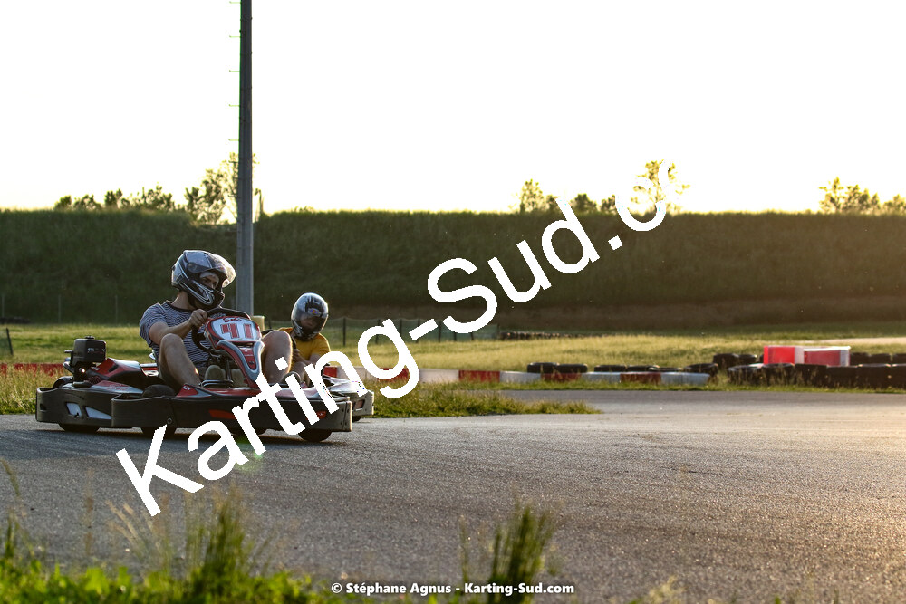 07/05/2022 : Endurance Loisir Les Razbitumes pour “1 maillot pour la vie” & Les Socio Esthéticiennes (Photos Stéphane Agnus) 2022 — karting