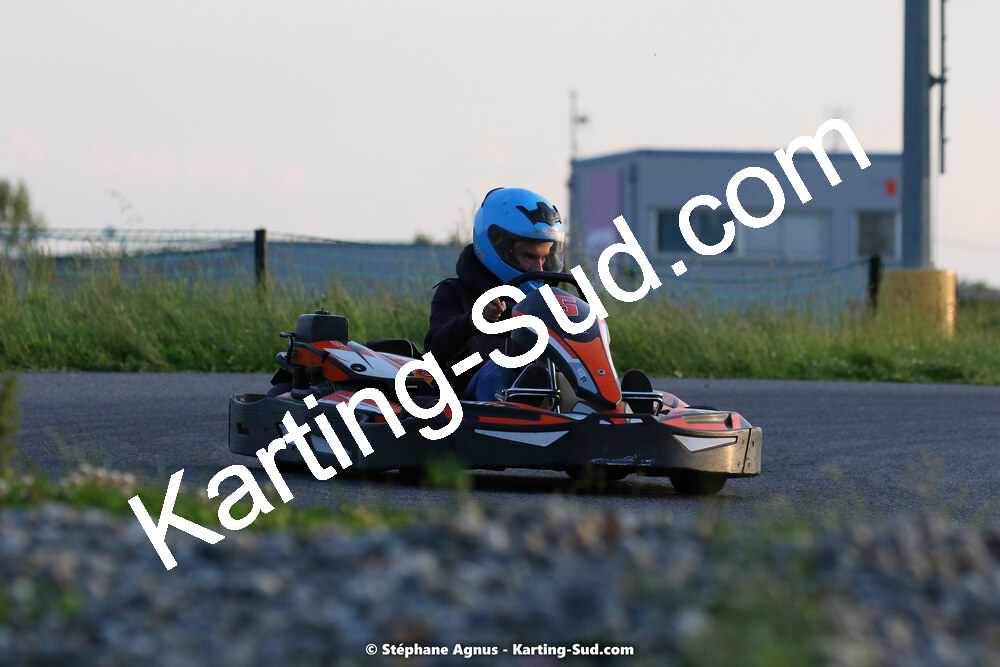 07/05/2022 : Endurance Loisir Les Razbitumes pour “1 maillot pour la vie” & Les Socio Esthéticiennes (Photos Stéphane Agnus) 2022 — karting