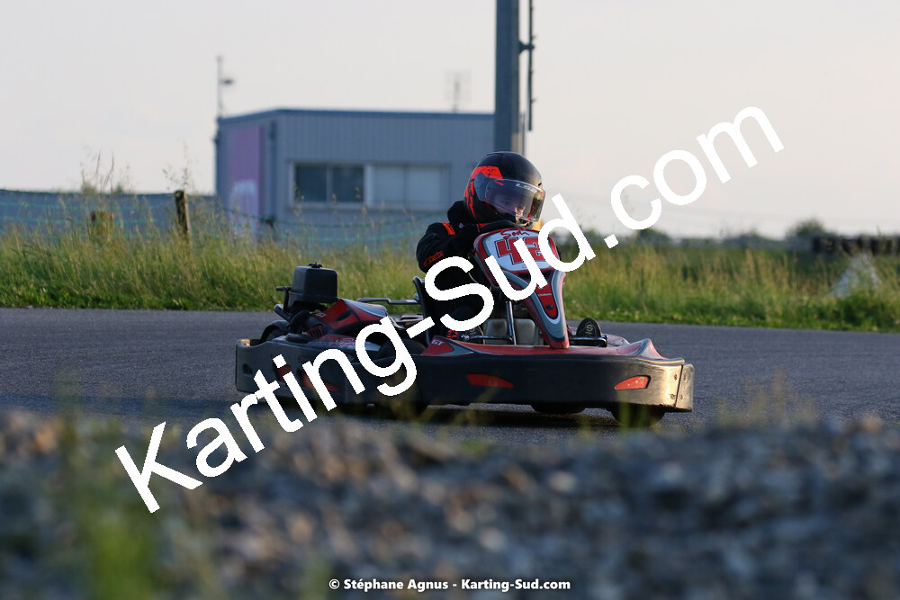 07/05/2022 : Endurance Loisir Les Razbitumes pour “1 maillot pour la vie” & Les Socio Esthéticiennes (Photos Stéphane Agnus) 2022 — karting