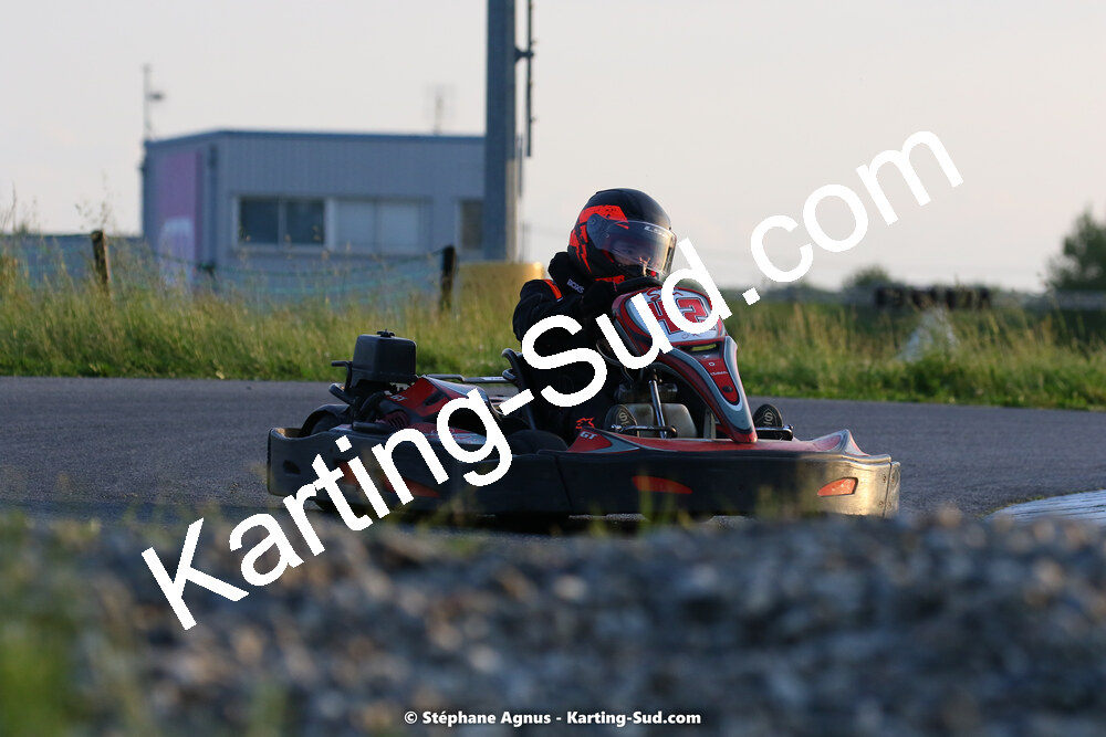 07/05/2022 : Endurance Loisir Les Razbitumes pour “1 maillot pour la vie” & Les Socio Esthéticiennes (Photos Stéphane Agnus) 2022 — karting