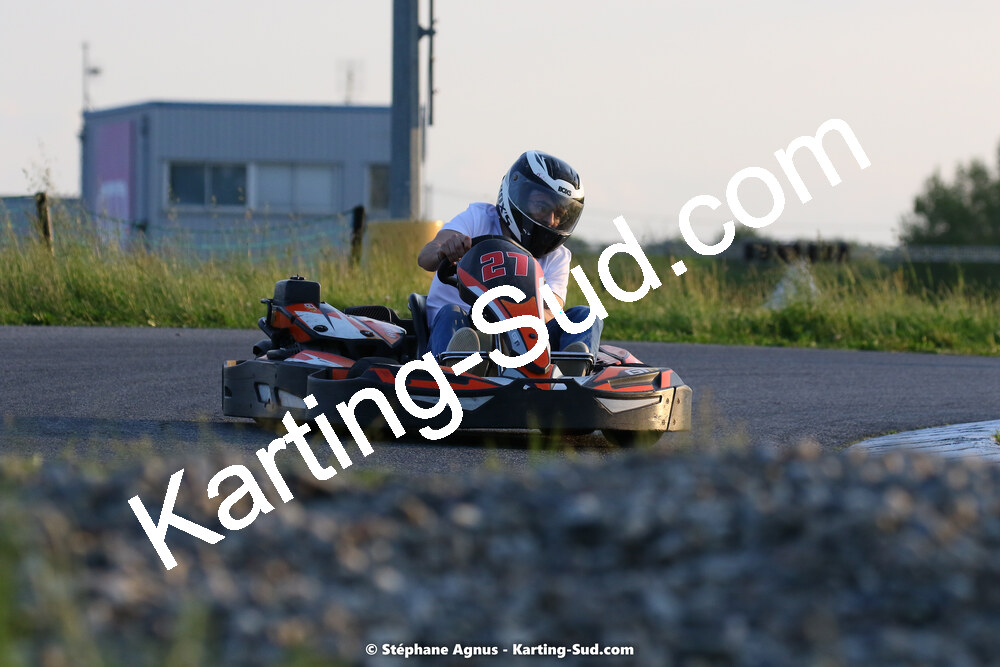 07/05/2022 : Endurance Loisir Les Razbitumes pour “1 maillot pour la vie” & Les Socio Esthéticiennes (Photos Stéphane Agnus) 2022 — karting