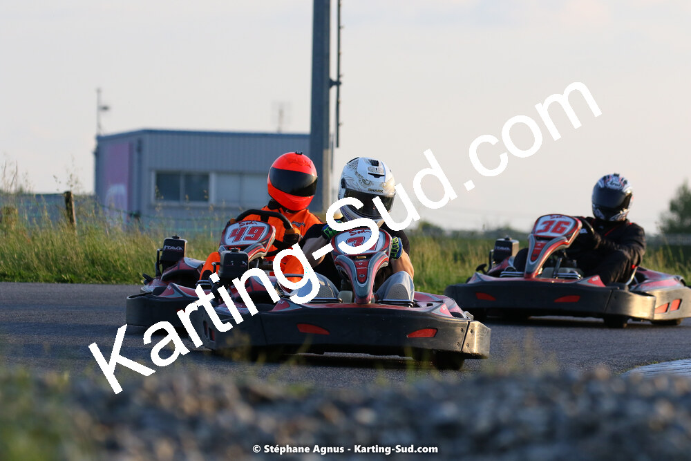 07/05/2022 : Endurance Loisir Les Razbitumes pour “1 maillot pour la vie” & Les Socio Esthéticiennes (Photos Stéphane Agnus) 2022 — karting
