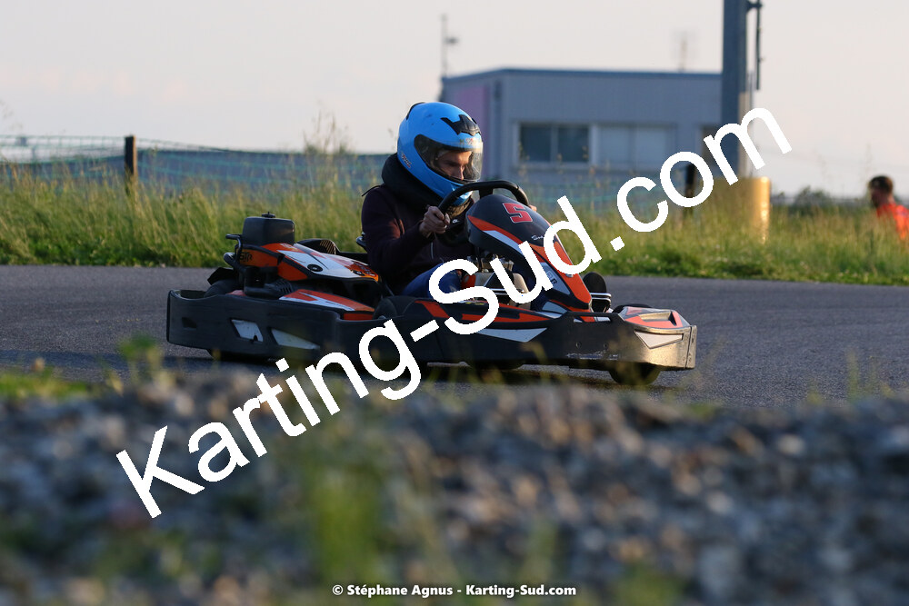 07/05/2022 : Endurance Loisir Les Razbitumes pour “1 maillot pour la vie” & Les Socio Esthéticiennes (Photos Stéphane Agnus) 2022 — karting