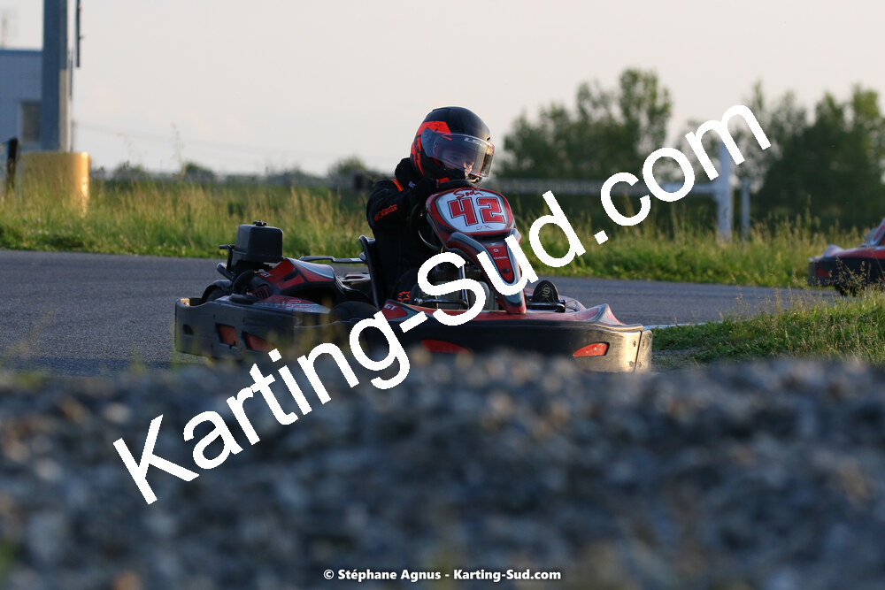07/05/2022 : Endurance Loisir Les Razbitumes pour “1 maillot pour la vie” & Les Socio Esthéticiennes (Photos Stéphane Agnus) 2022 — karting