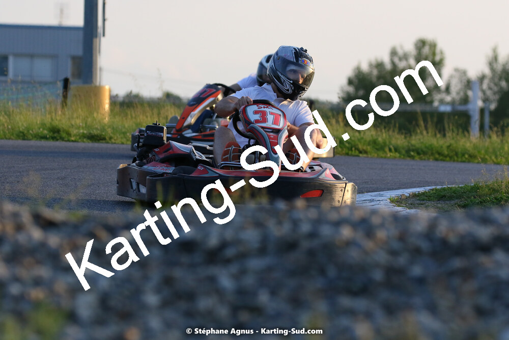 07/05/2022 : Endurance Loisir Les Razbitumes pour “1 maillot pour la vie” & Les Socio Esthéticiennes (Photos Stéphane Agnus) 2022 — karting