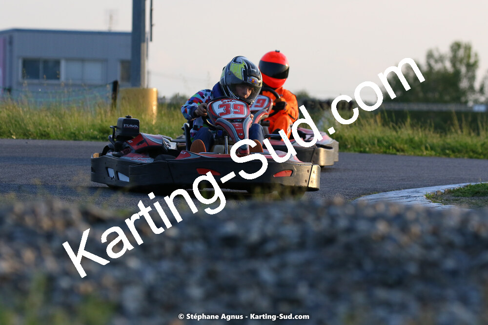 07/05/2022 : Endurance Loisir Les Razbitumes pour “1 maillot pour la vie” & Les Socio Esthéticiennes (Photos Stéphane Agnus) 2022 — karting