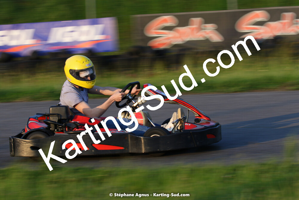 07/05/2022 : Endurance Loisir Les Razbitumes pour “1 maillot pour la vie” & Les Socio Esthéticiennes (Photos Stéphane Agnus) 2022 — karting