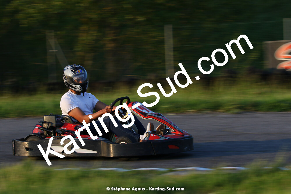 07/05/2022 : Endurance Loisir Les Razbitumes pour “1 maillot pour la vie” & Les Socio Esthéticiennes (Photos Stéphane Agnus) 2022 — karting