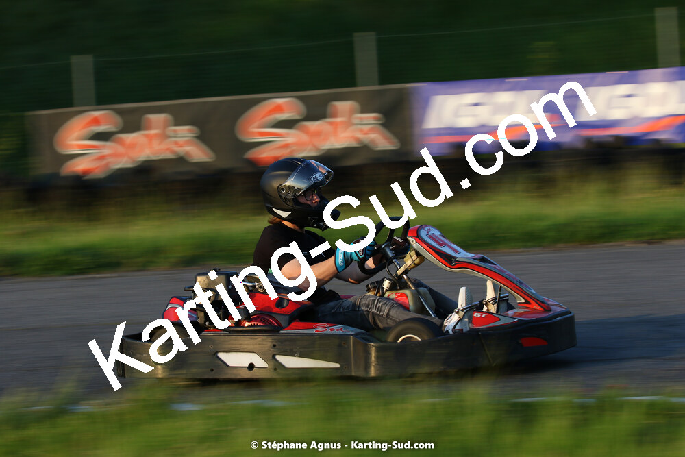 07/05/2022 : Endurance Loisir Les Razbitumes pour “1 maillot pour la vie” & Les Socio Esthéticiennes (Photos Stéphane Agnus) 2022 — karting