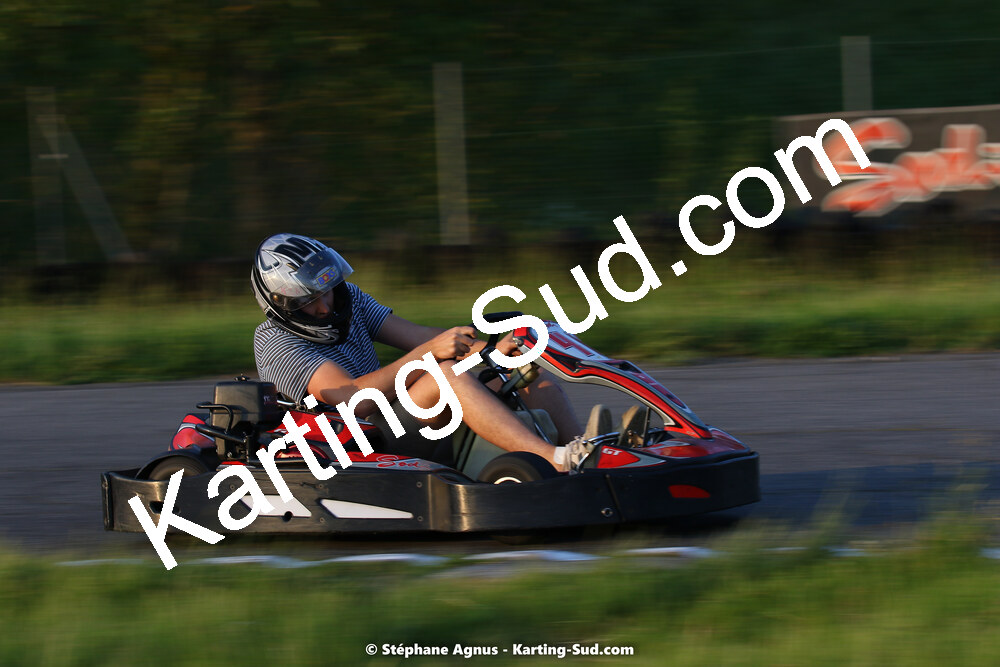 07/05/2022 : Endurance Loisir Les Razbitumes pour “1 maillot pour la vie” & Les Socio Esthéticiennes (Photos Stéphane Agnus) 2022 — karting