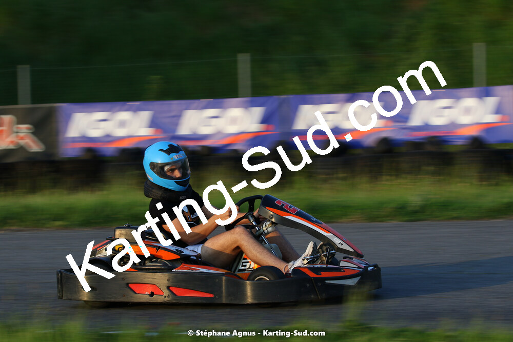 07/05/2022 : Endurance Loisir Les Razbitumes pour “1 maillot pour la vie” & Les Socio Esthéticiennes (Photos Stéphane Agnus) 2022 — karting