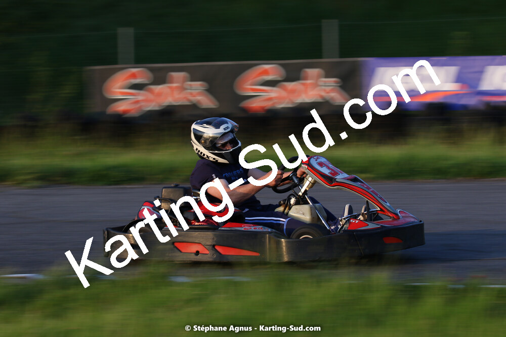 07/05/2022 : Endurance Loisir Les Razbitumes pour “1 maillot pour la vie” & Les Socio Esthéticiennes (Photos Stéphane Agnus) 2022 — karting