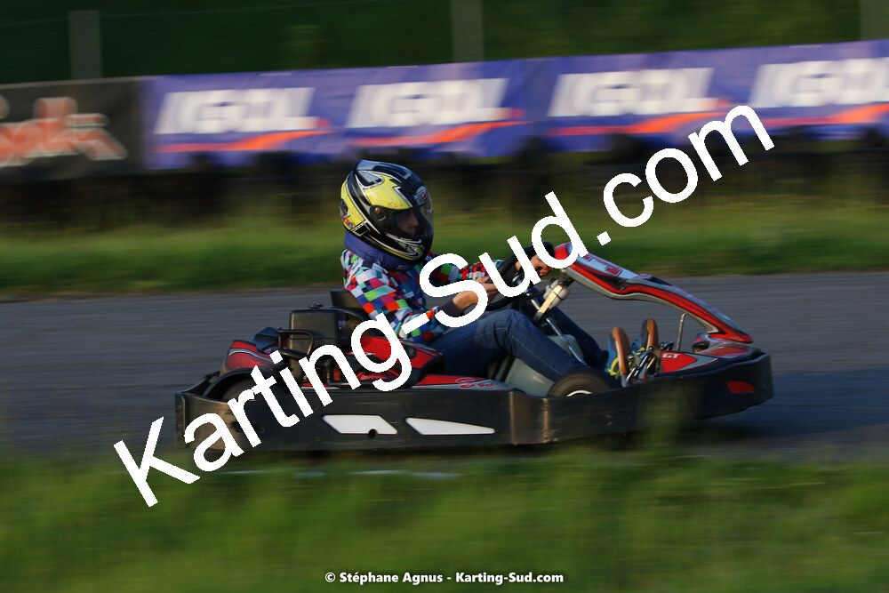 07/05/2022 : Endurance Loisir Les Razbitumes pour “1 maillot pour la vie” & Les Socio Esthéticiennes (Photos Stéphane Agnus) 2022 — karting
