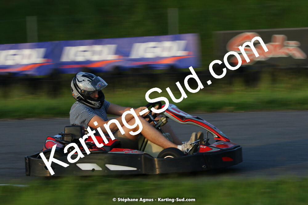 07/05/2022 : Endurance Loisir Les Razbitumes pour “1 maillot pour la vie” & Les Socio Esthéticiennes (Photos Stéphane Agnus) 2022 — karting