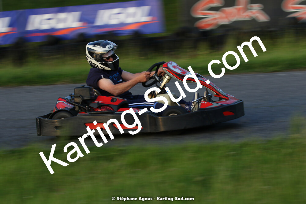 07/05/2022 : Endurance Loisir Les Razbitumes pour “1 maillot pour la vie” & Les Socio Esthéticiennes (Photos Stéphane Agnus) 2022 — karting