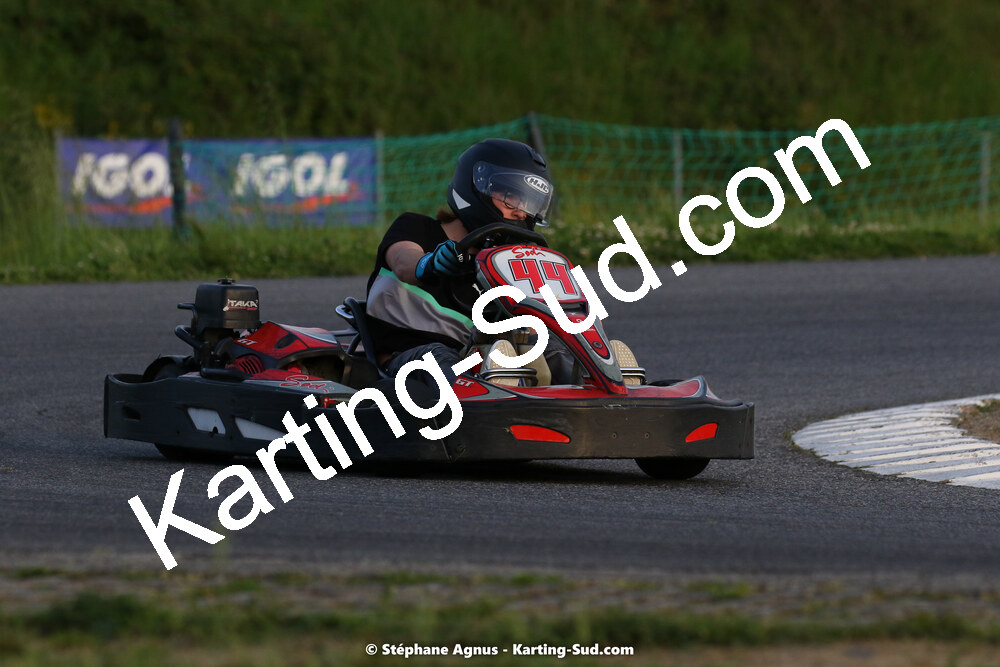 07/05/2022 : Endurance Loisir Les Razbitumes pour “1 maillot pour la vie” & Les Socio Esthéticiennes (Photos Stéphane Agnus) 2022 — karting