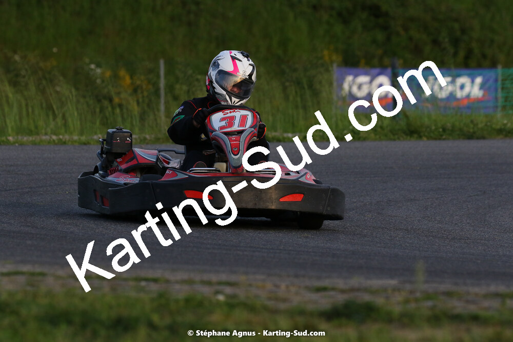 07/05/2022 : Endurance Loisir Les Razbitumes pour “1 maillot pour la vie” & Les Socio Esthéticiennes (Photos Stéphane Agnus) 2022 — karting