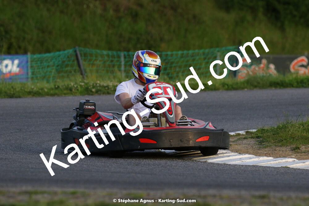 07/05/2022 : Endurance Loisir Les Razbitumes pour “1 maillot pour la vie” & Les Socio Esthéticiennes (Photos Stéphane Agnus) 2022 — karting