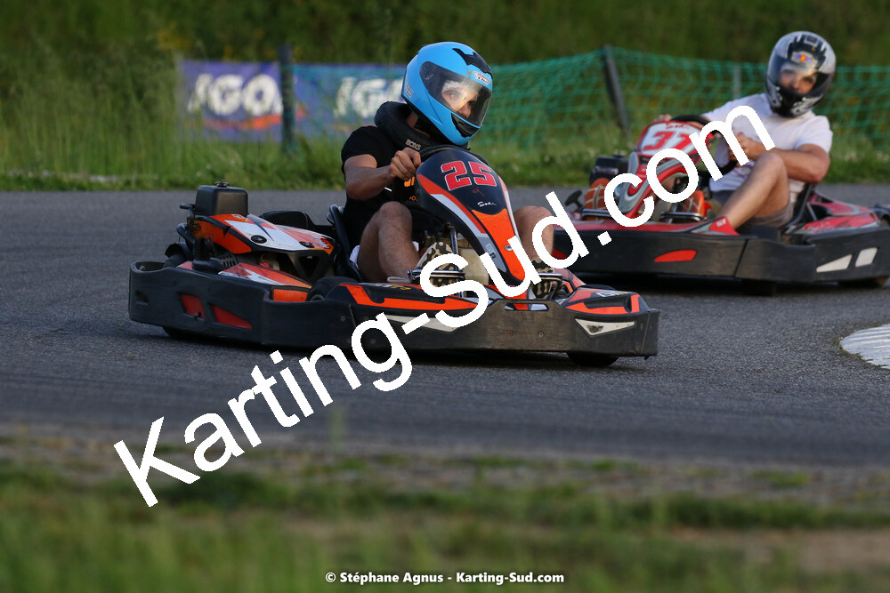 07/05/2022 : Endurance Loisir Les Razbitumes pour “1 maillot pour la vie” & Les Socio Esthéticiennes (Photos Stéphane Agnus) 2022 — karting