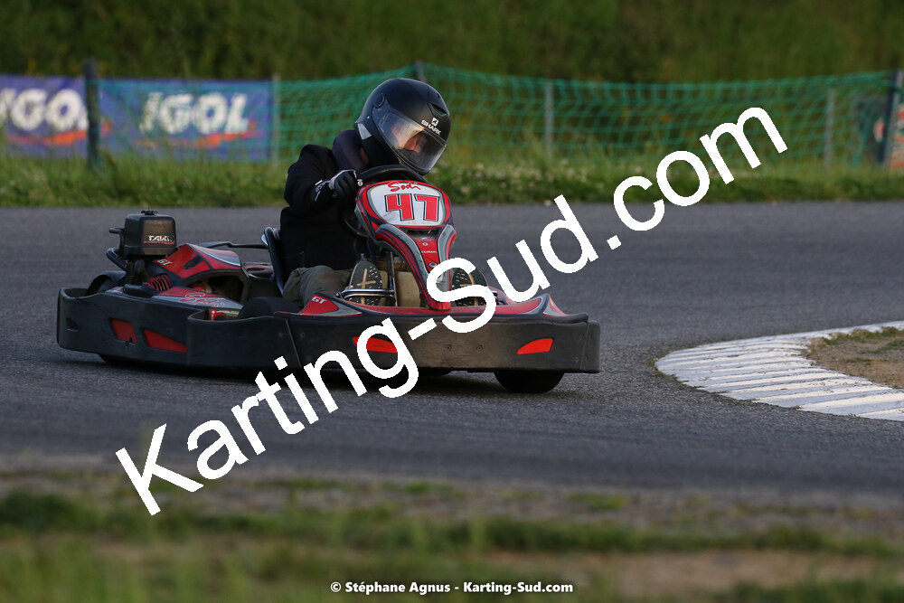 07/05/2022 : Endurance Loisir Les Razbitumes pour “1 maillot pour la vie” & Les Socio Esthéticiennes (Photos Stéphane Agnus) 2022 — karting