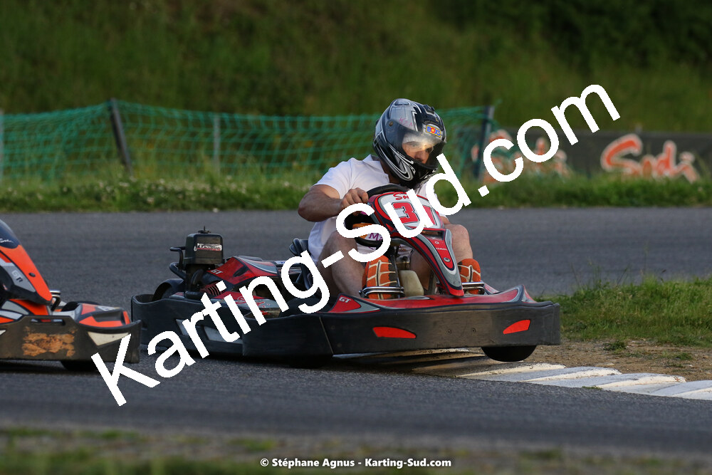 07/05/2022 : Endurance Loisir Les Razbitumes pour “1 maillot pour la vie” & Les Socio Esthéticiennes (Photos Stéphane Agnus) 2022 — karting