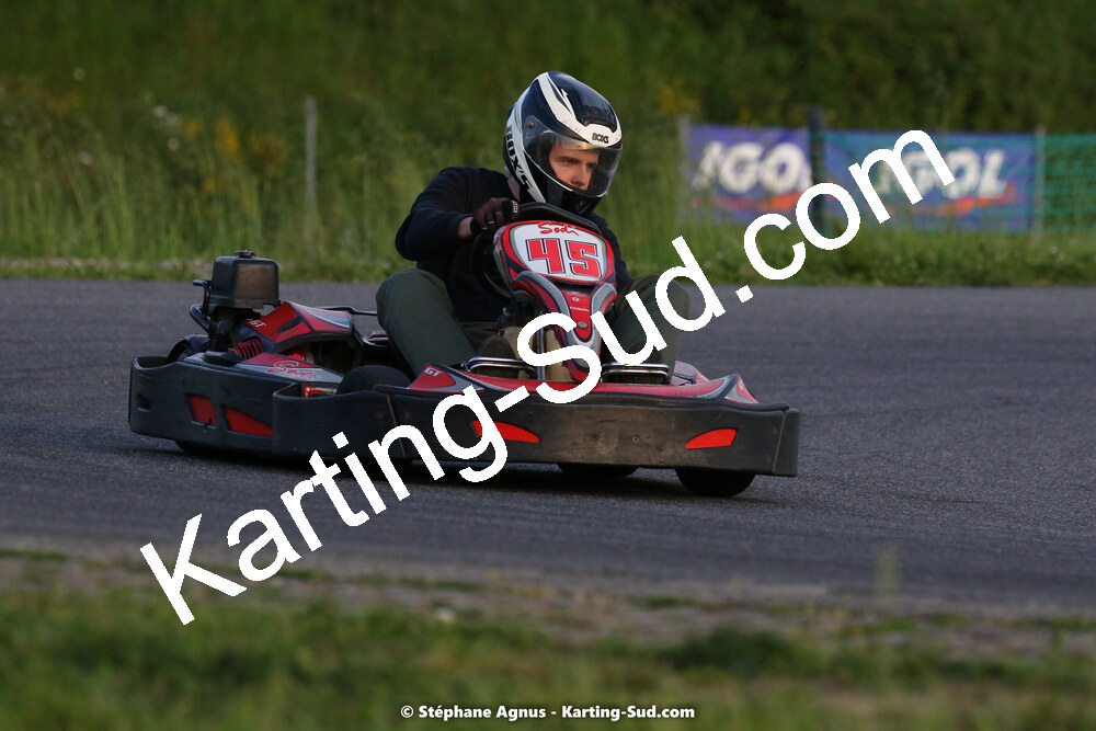 07/05/2022 : Endurance Loisir Les Razbitumes pour “1 maillot pour la vie” & Les Socio Esthéticiennes (Photos Stéphane Agnus) 2022 — karting