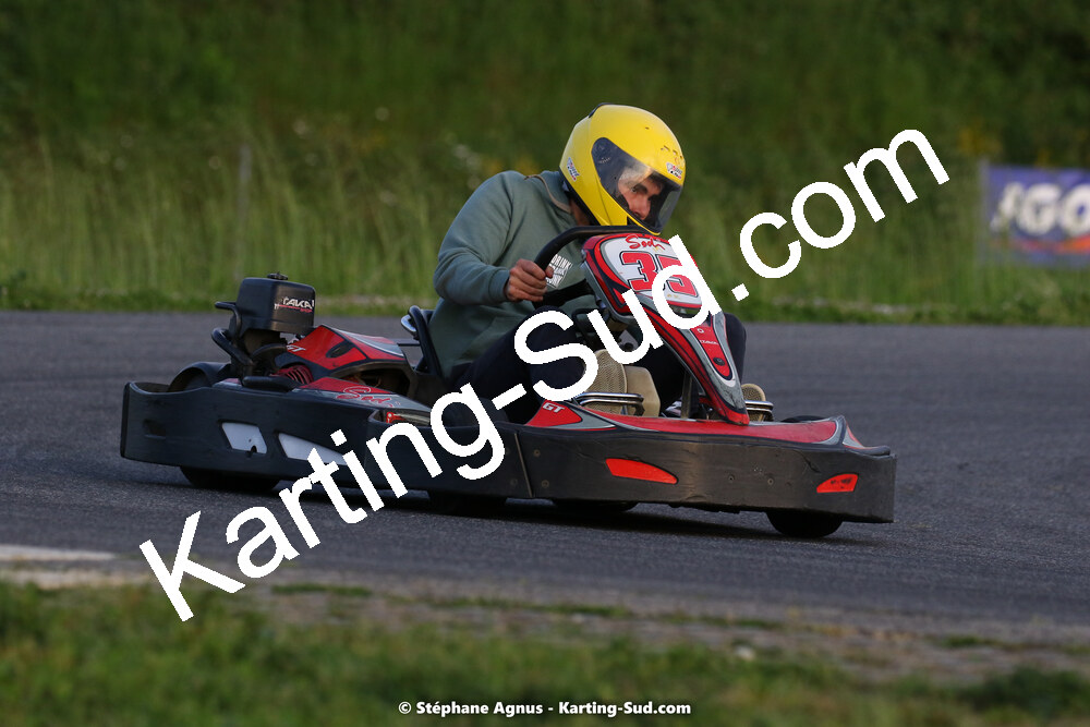 07/05/2022 : Endurance Loisir Les Razbitumes pour “1 maillot pour la vie” & Les Socio Esthéticiennes (Photos Stéphane Agnus) 2022 — karting