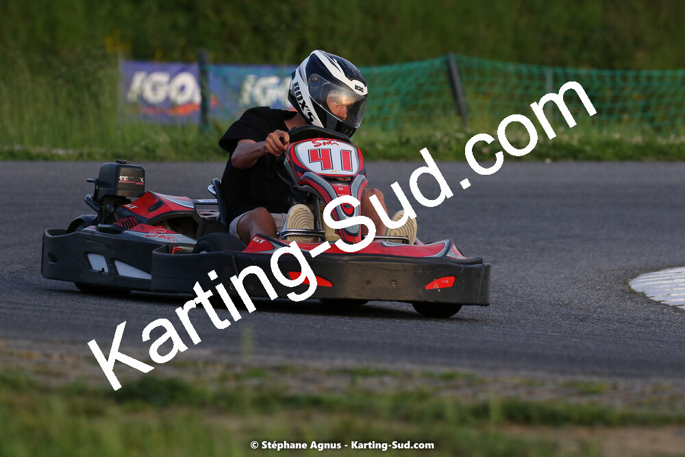 07/05/2022 : Endurance Loisir Les Razbitumes pour “1 maillot pour la vie” & Les Socio Esthéticiennes (Photos Stéphane Agnus) 2022 — karting