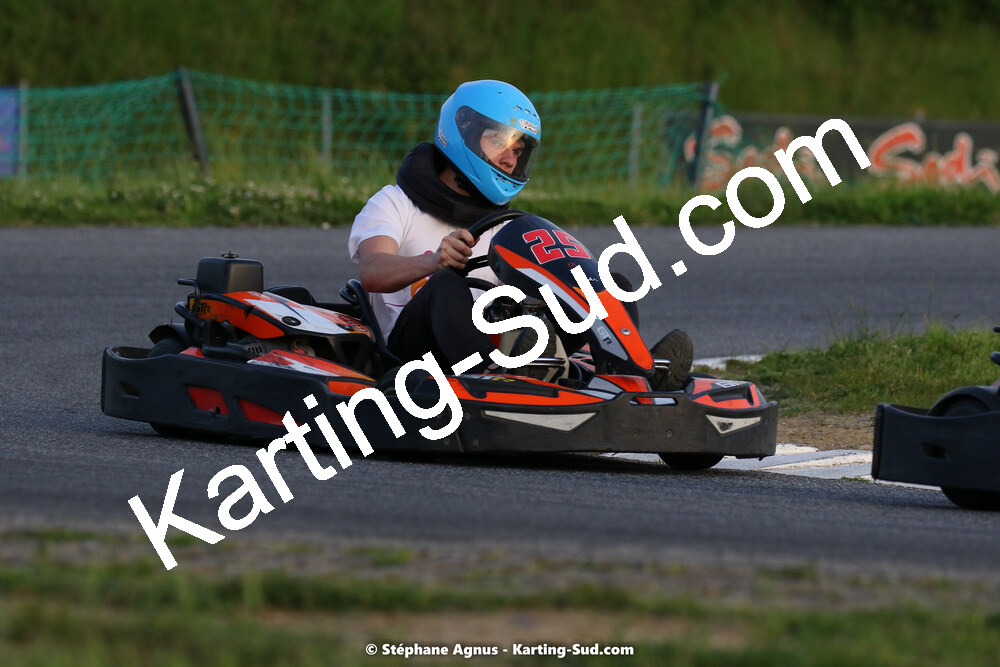 07/05/2022 : Endurance Loisir Les Razbitumes pour “1 maillot pour la vie” & Les Socio Esthéticiennes (Photos Stéphane Agnus) 2022 — karting