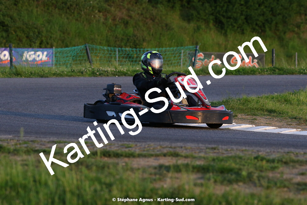 07/05/2022 : Endurance Loisir Les Razbitumes pour “1 maillot pour la vie” & Les Socio Esthéticiennes (Photos Stéphane Agnus) 2022 — karting