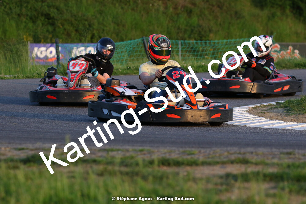 07/05/2022 : Endurance Loisir Les Razbitumes pour “1 maillot pour la vie” & Les Socio Esthéticiennes (Photos Stéphane Agnus) 2022 — karting