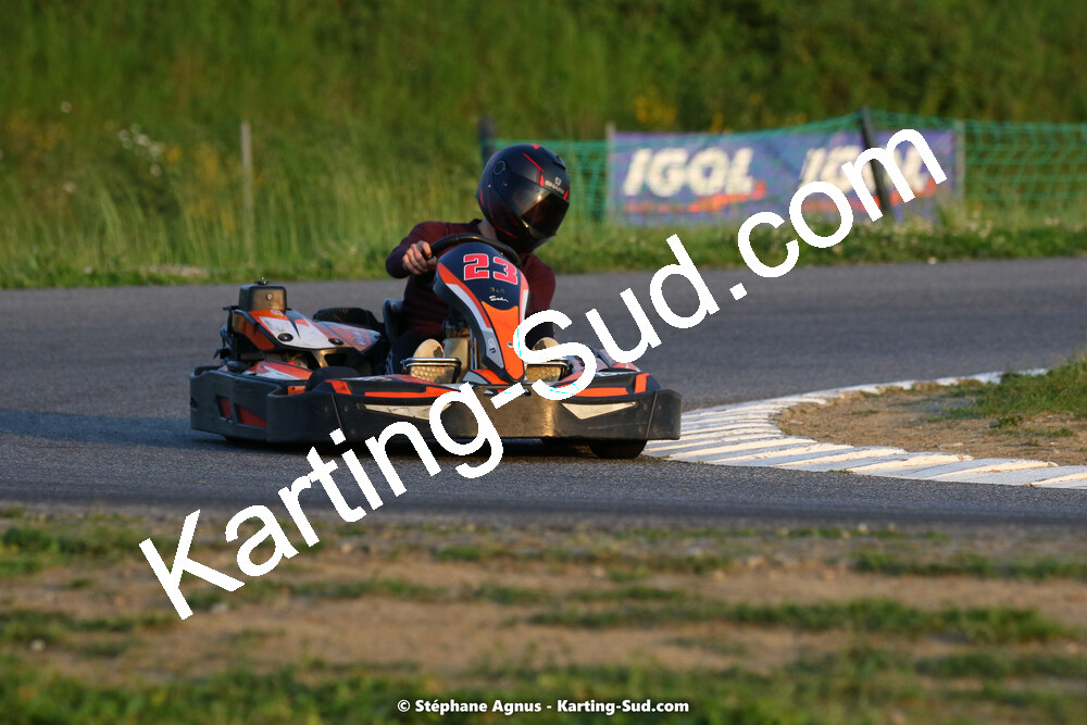 07/05/2022 : Endurance Loisir Les Razbitumes pour “1 maillot pour la vie” & Les Socio Esthéticiennes (Photos Stéphane Agnus) 2022 — karting