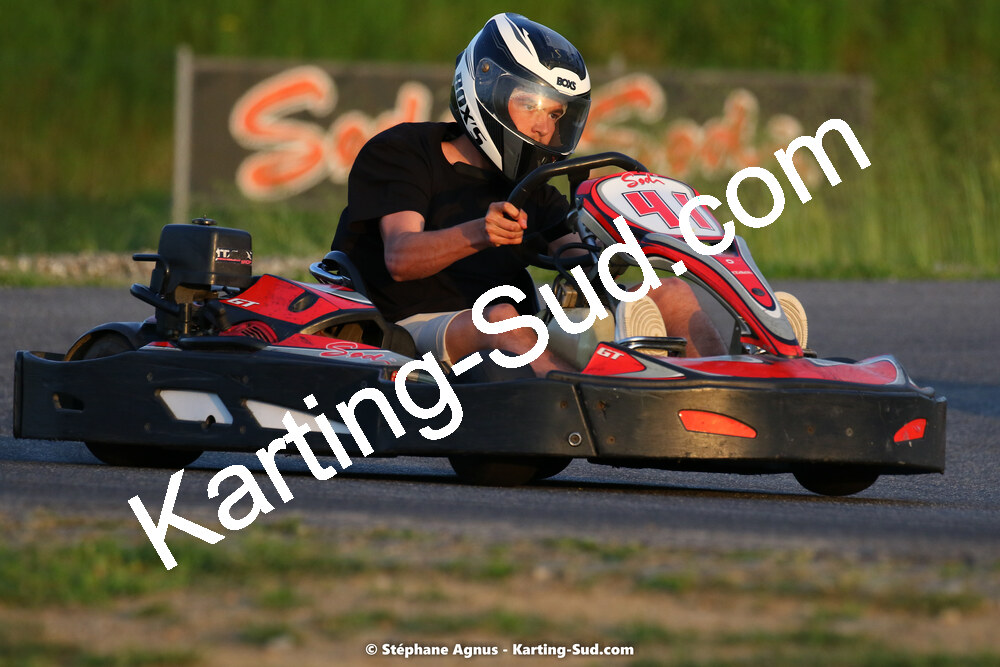 07/05/2022 : Endurance Loisir Les Razbitumes pour “1 maillot pour la vie” & Les Socio Esthéticiennes (Photos Stéphane Agnus) 2022 — karting