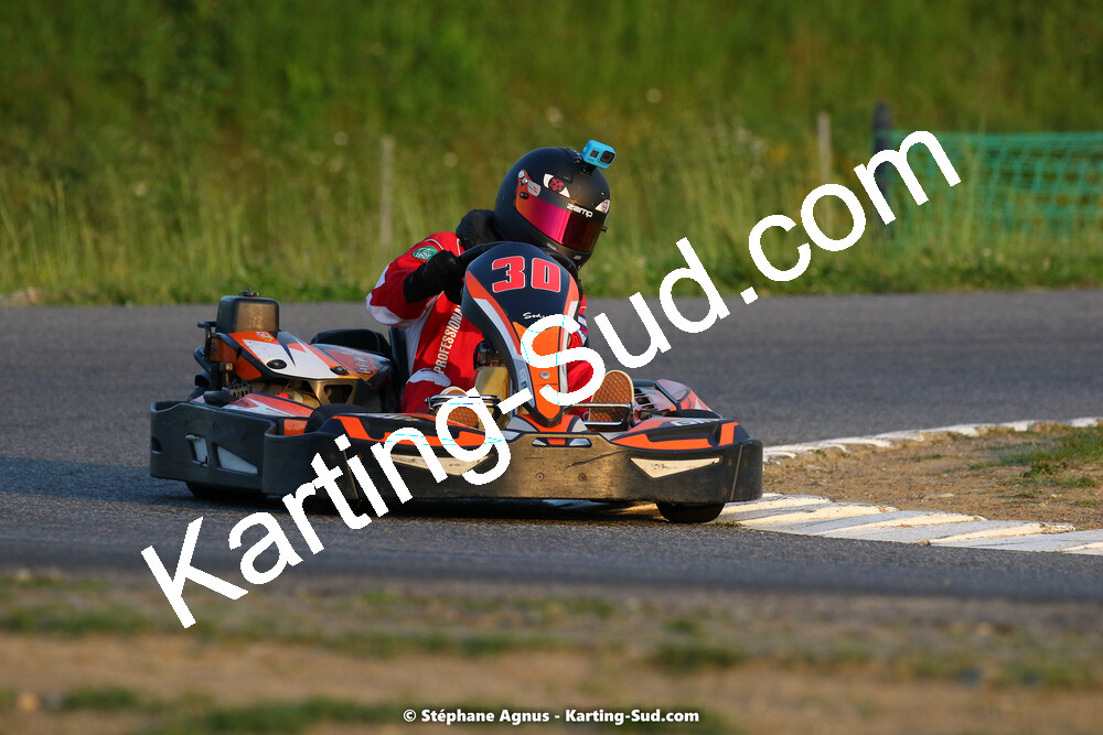07/05/2022 : Endurance Loisir Les Razbitumes pour “1 maillot pour la vie” & Les Socio Esthéticiennes (Photos Stéphane Agnus) 2022 — karting