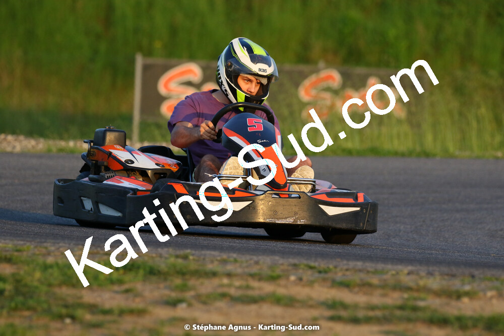 07/05/2022 : Endurance Loisir Les Razbitumes pour “1 maillot pour la vie” & Les Socio Esthéticiennes (Photos Stéphane Agnus) 2022 — karting