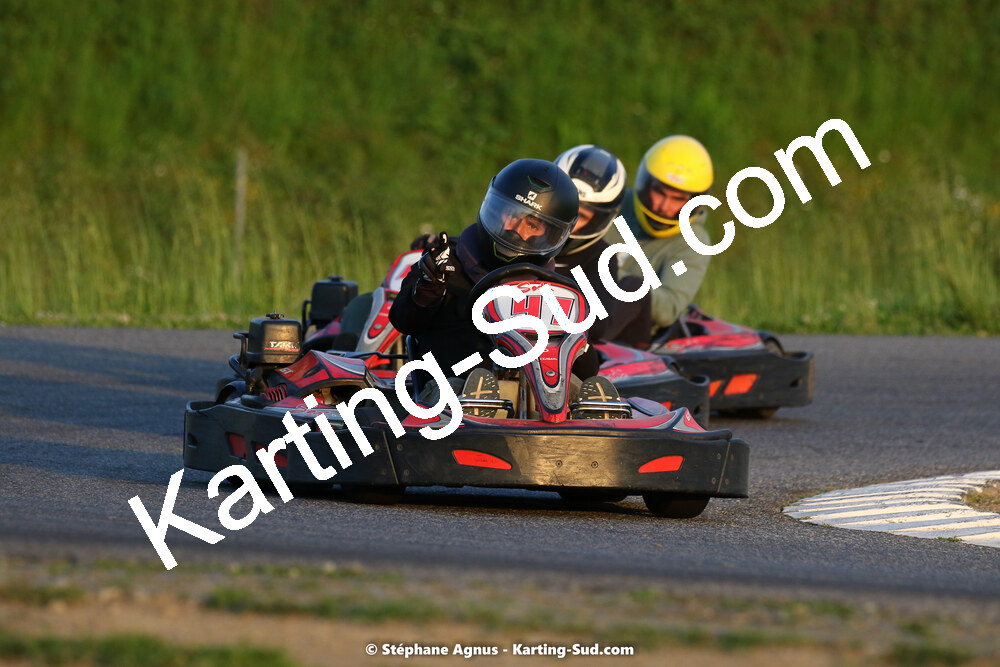 07/05/2022 : Endurance Loisir Les Razbitumes pour “1 maillot pour la vie” & Les Socio Esthéticiennes (Photos Stéphane Agnus) 2022 — karting